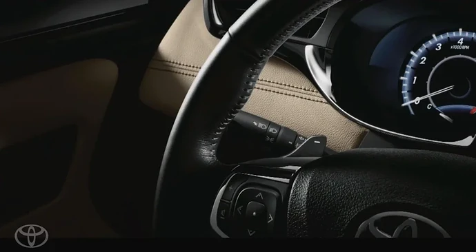 the-2013-avalon-is-one-of-toyotas-biggest-risks-they-have-v0-orqow2zdgkqe1